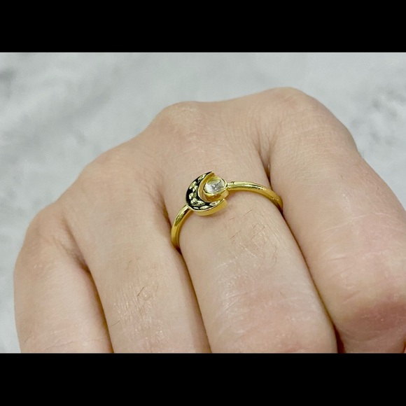 Moon shaped inlay small moonstone ring - Picture 5 of 9